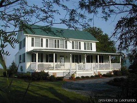 Lazyjack Inn On Dogwood Harbor Tilghman Island Buitenkant foto