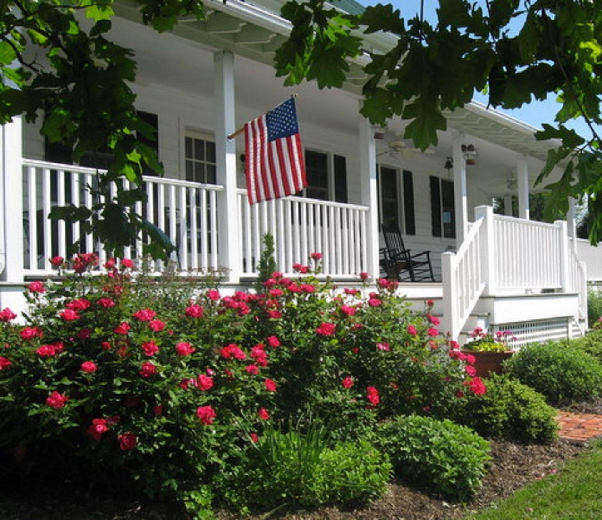 Lazyjack Inn On Dogwood Harbor Tilghman Island Buitenkant foto