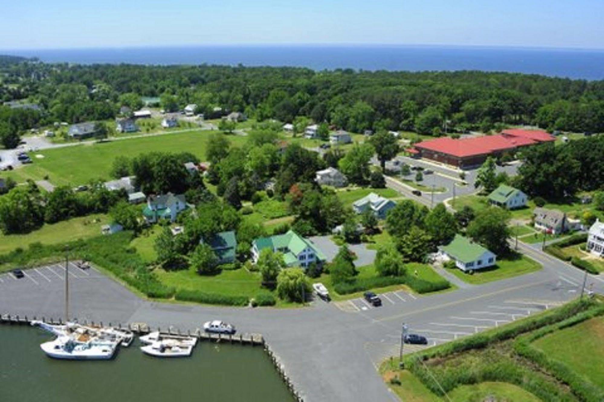 Lazyjack Inn On Dogwood Harbor Tilghman Island Buitenkant foto